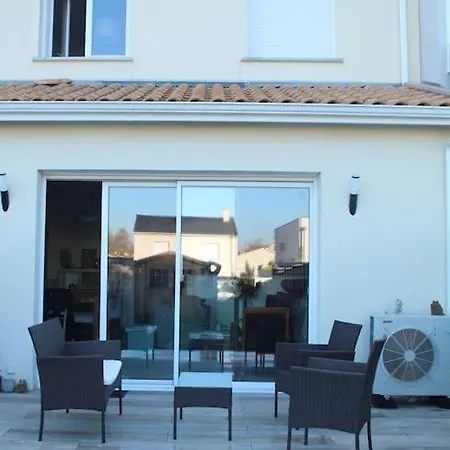 Jolie Dans Quartier Calme Privatunterkunft