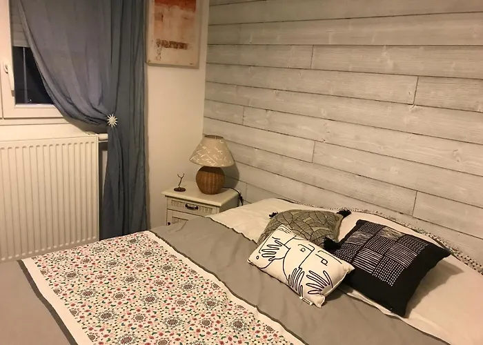 Jolie Dans Quartier Calme Eysines