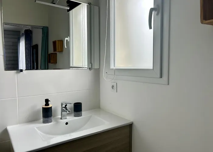 Jolie Dans Quartier Calme Eysines